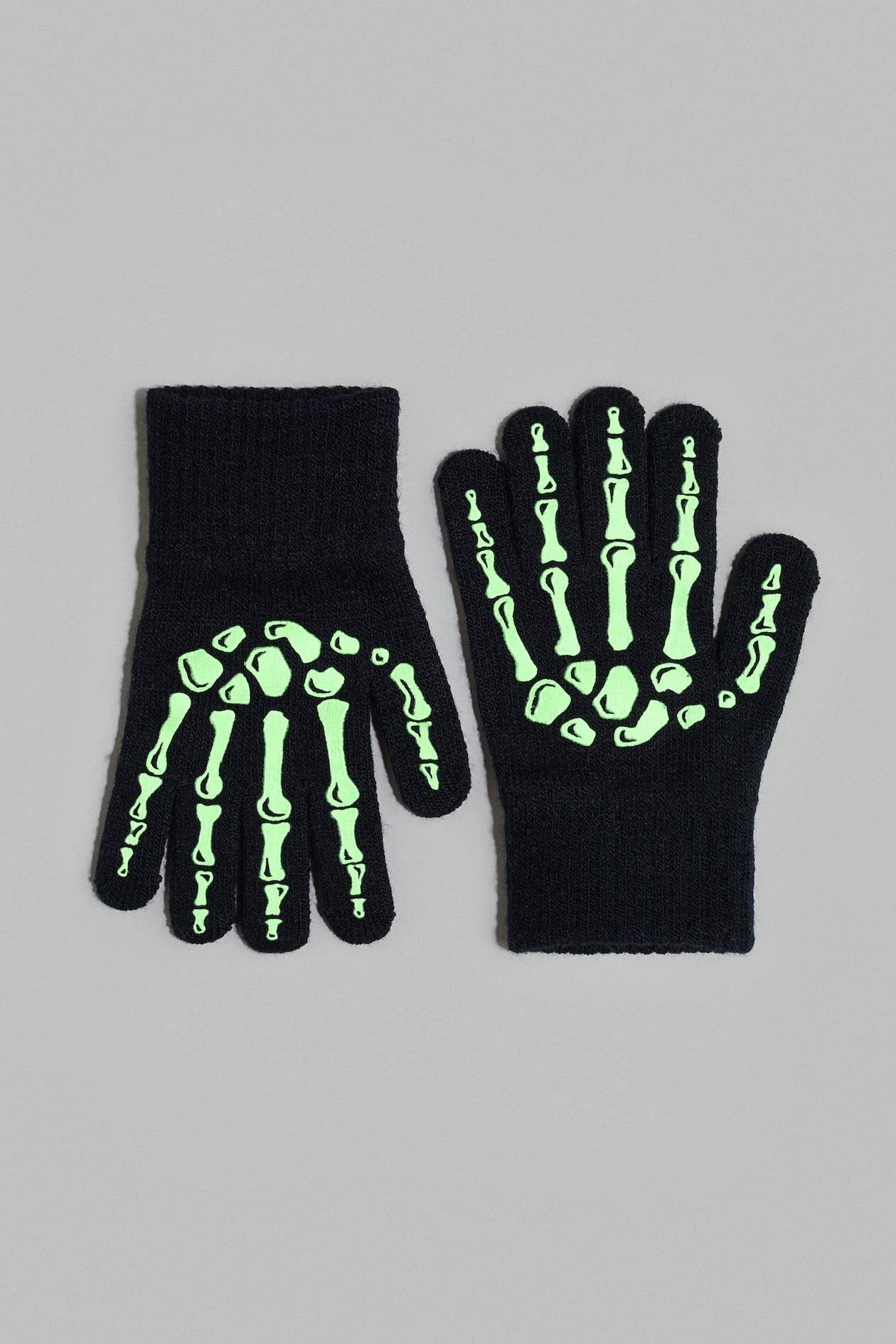 H&M Printed gloves, £3.99
