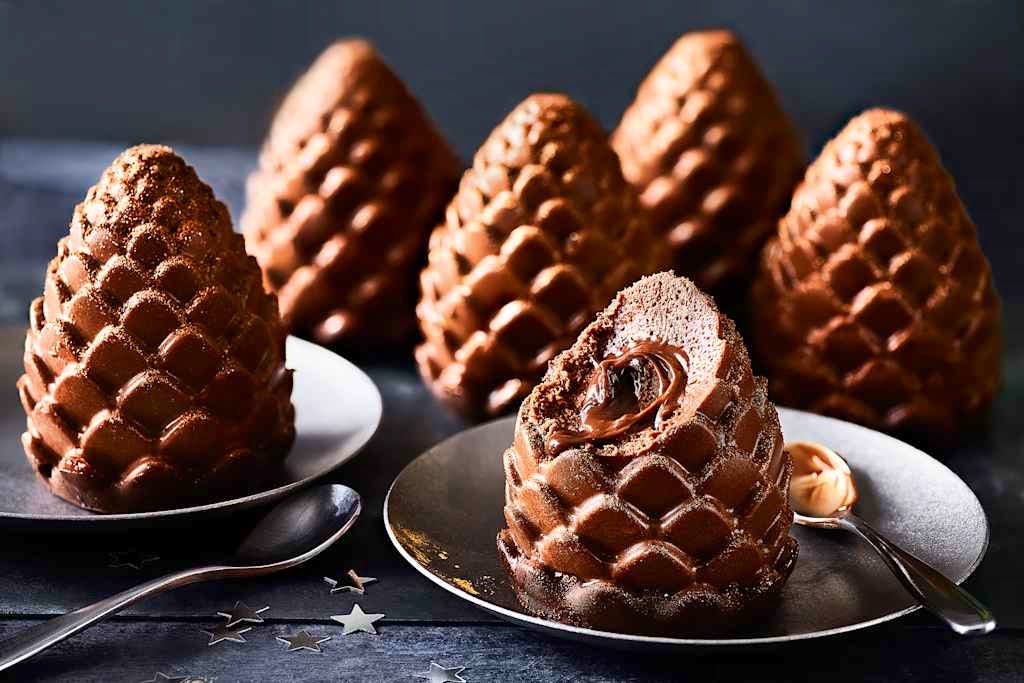 Collection Handmade Chocolate Pine Cones (Serves 6) £17.50 