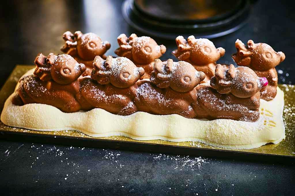 Collection Dashing Through the Snow (Serves 8) £22 