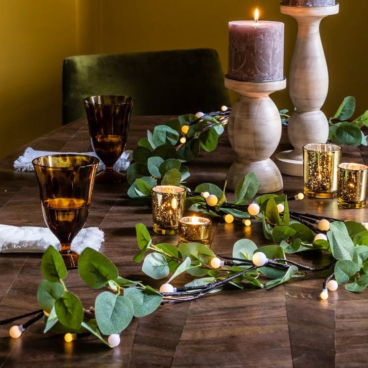 Atkin & Thyme Eucalyptus Berry Garland, £29