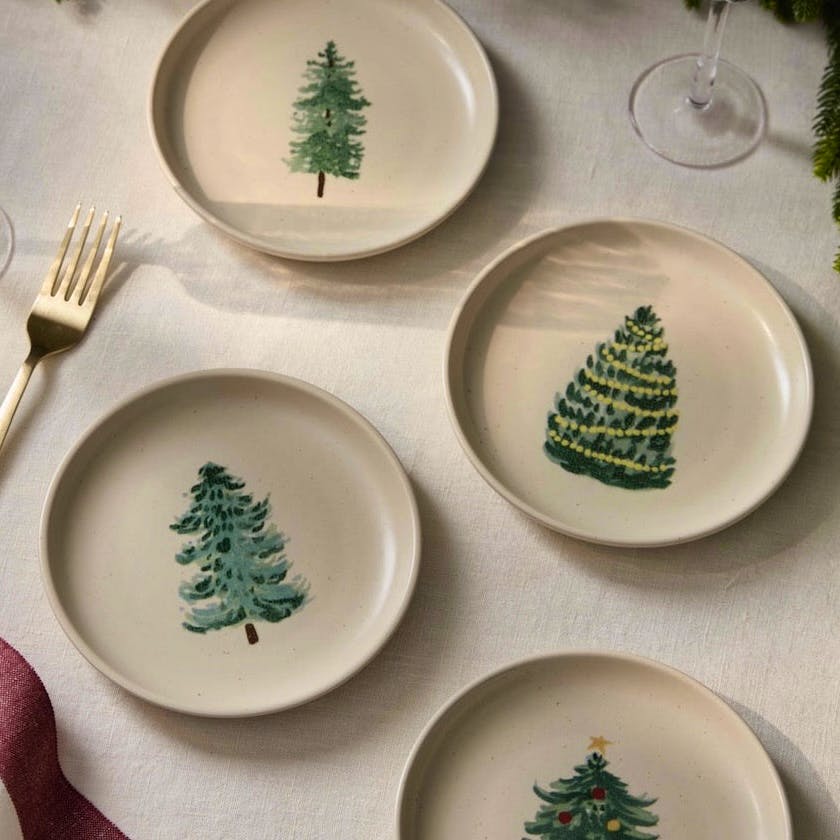Layered Lounge Set Of 4 Christmas Plates, £28