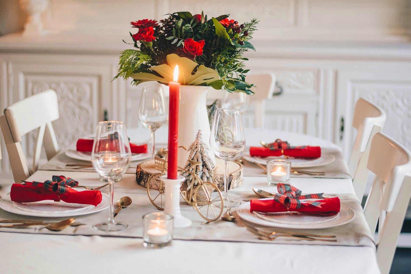 Xmas Tablescapes Libby-penner-Fbfj9HezTh8-unsplash Copy