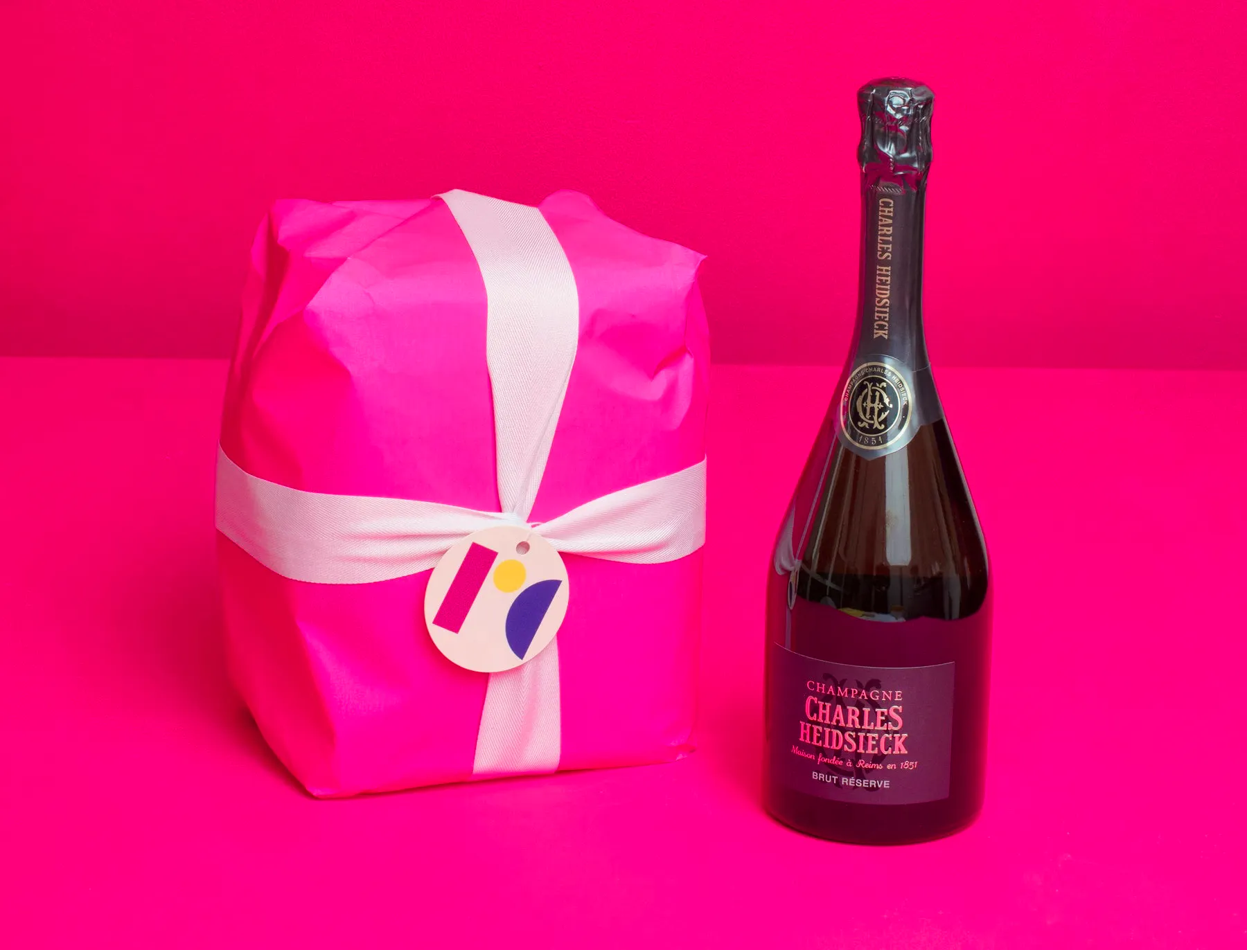 The River Cafe 2025 Gift Box - Panettone And Champagne