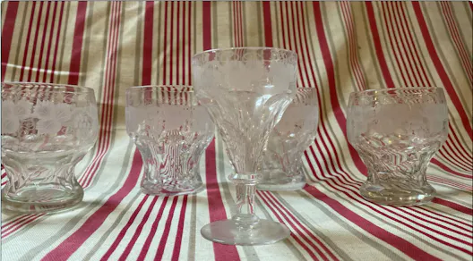 Natalia Violet Antiques’ Guide To A Pre-Loved Christmas