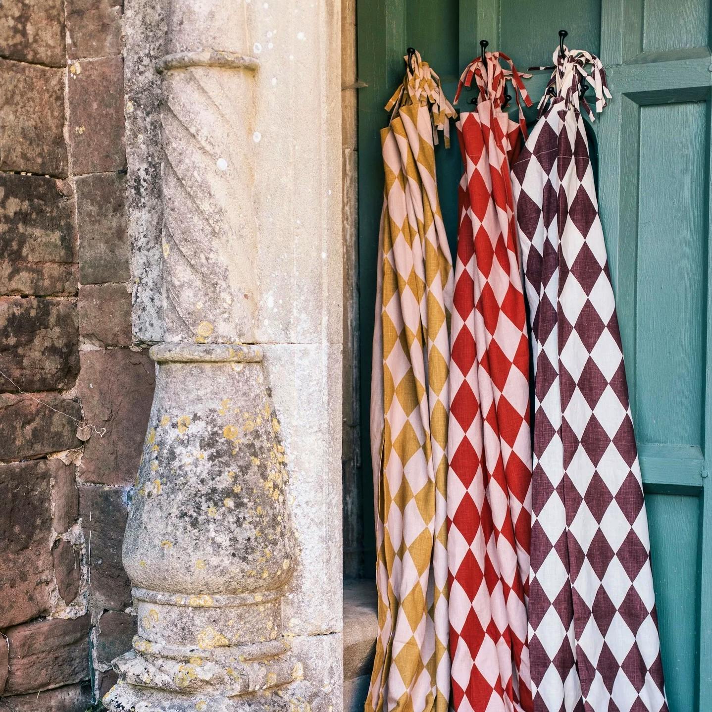 Projekti Tyyny Harlequin Linen Curtains