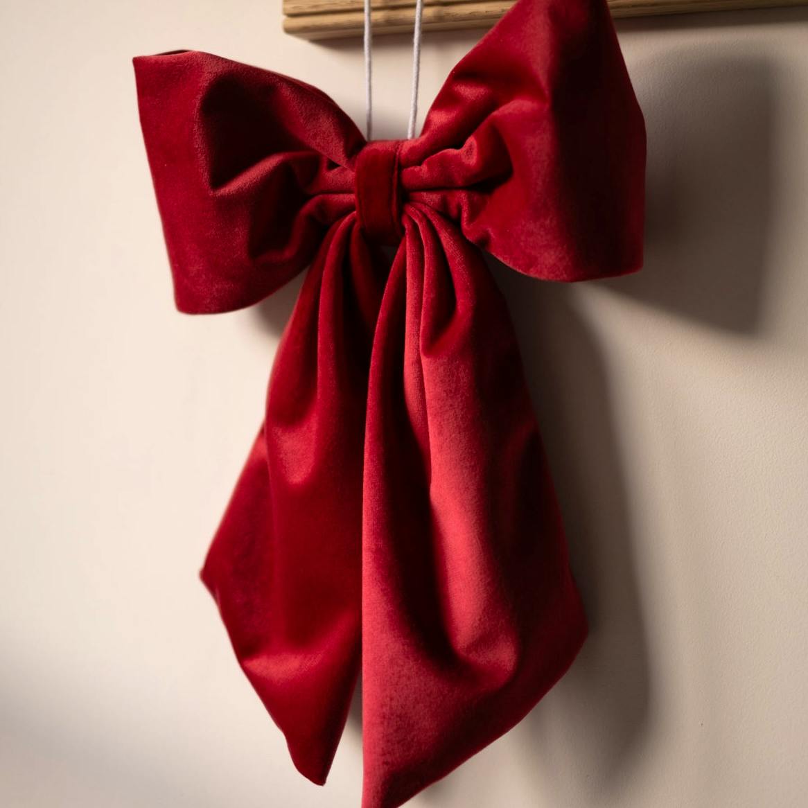 Hudson Home Red Velvet Hanging Bow