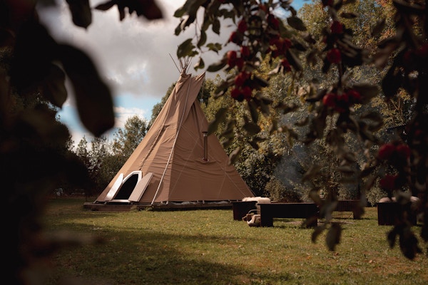 3 Hornbeam-hideaway-unique-hideaways Copy