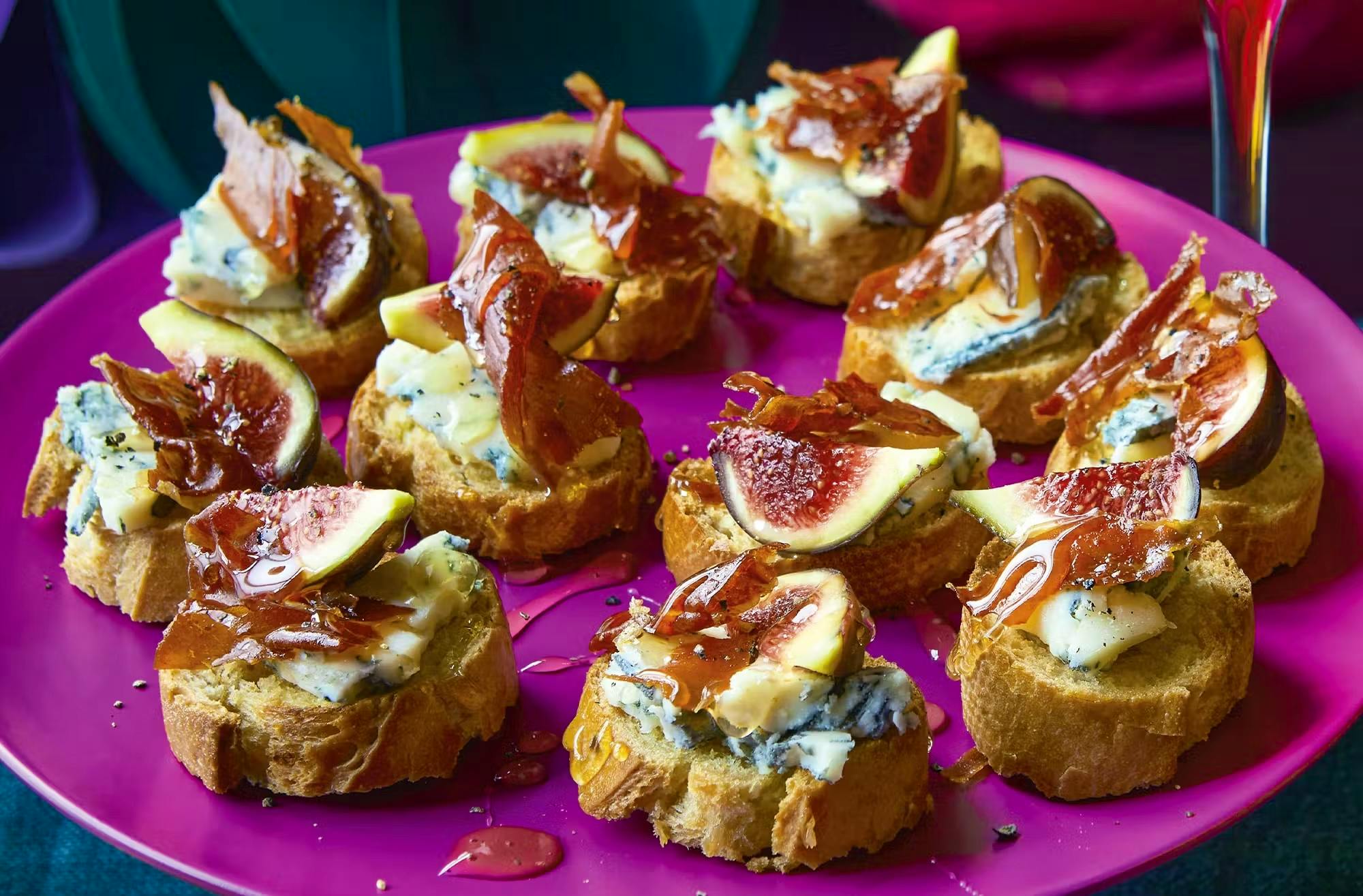 Fig, Blue Cheese & Crispy Prosciutto Crostini Copy
