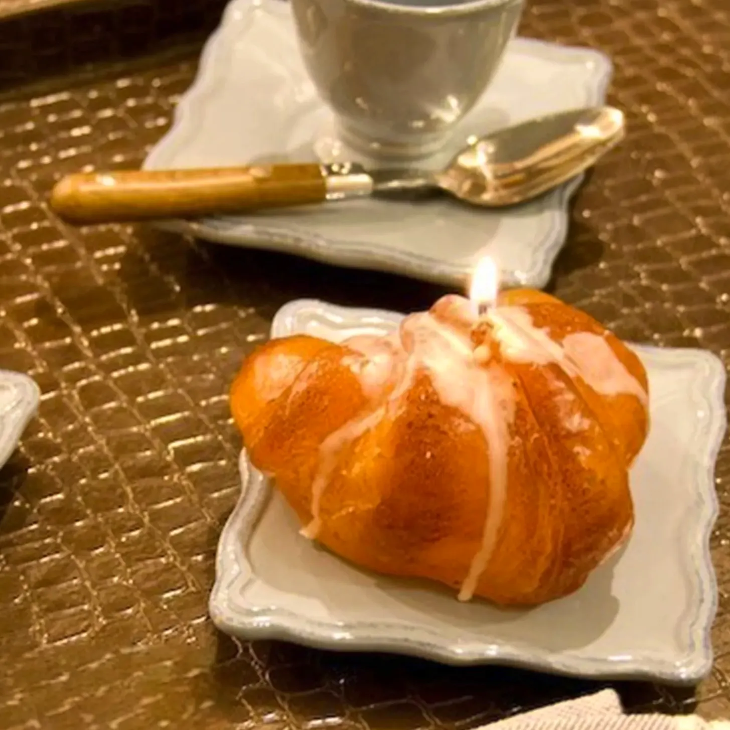 Introno Cornetto Croissant Waxed Candle, £15