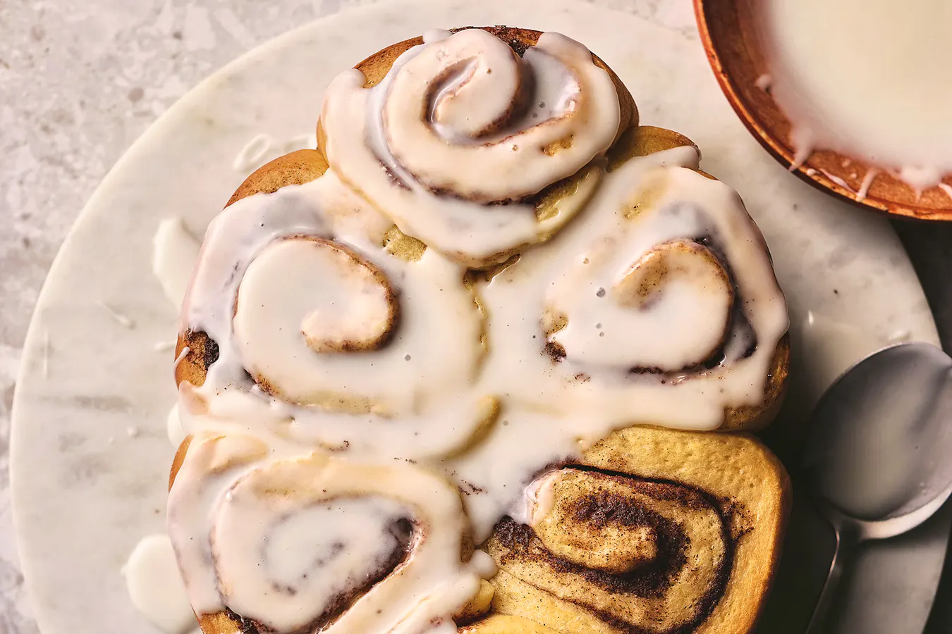 Sarah Rossi Cinnamon Buns Slow Cooker Cookbook