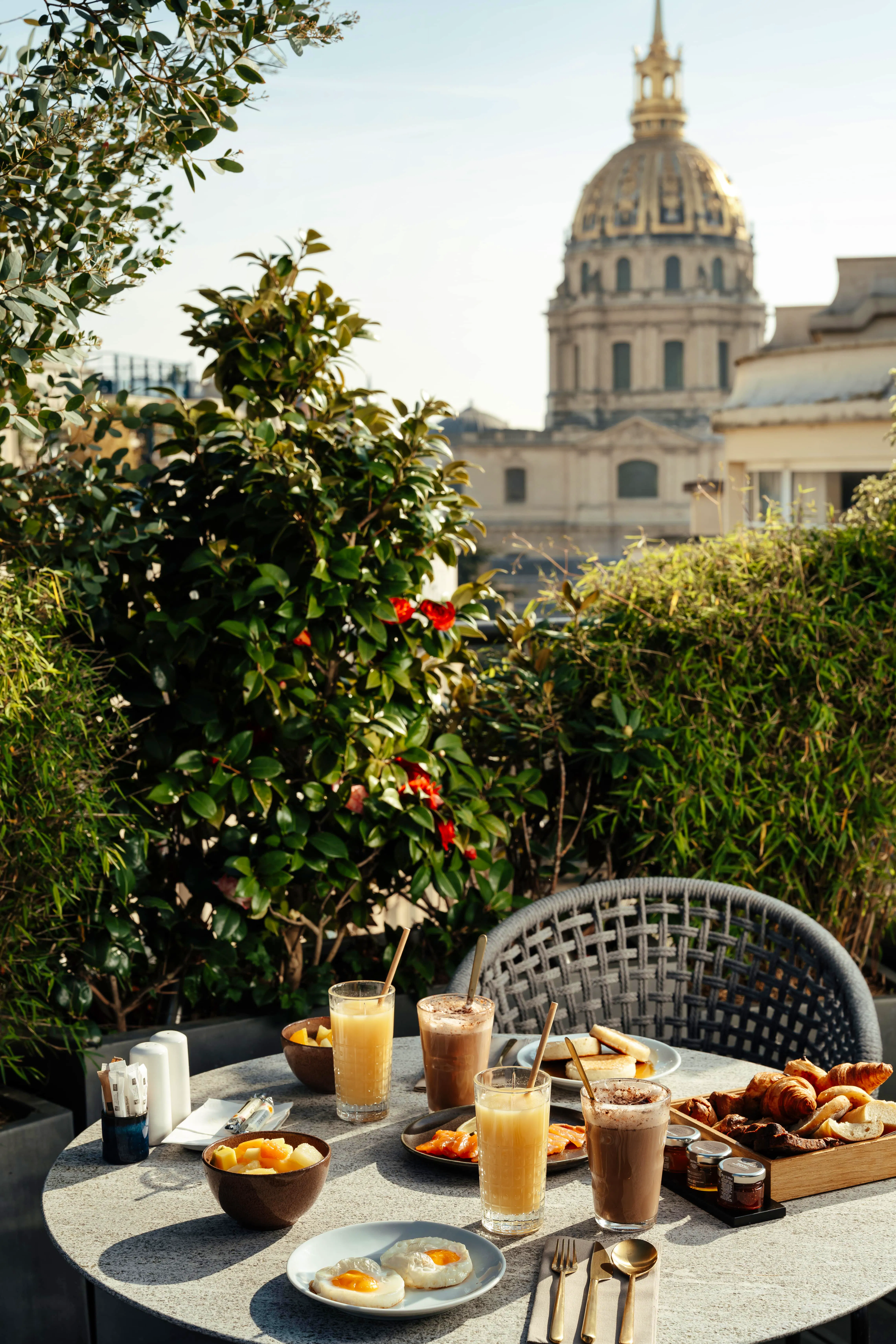 FOOD& DRINK Breakfast With View