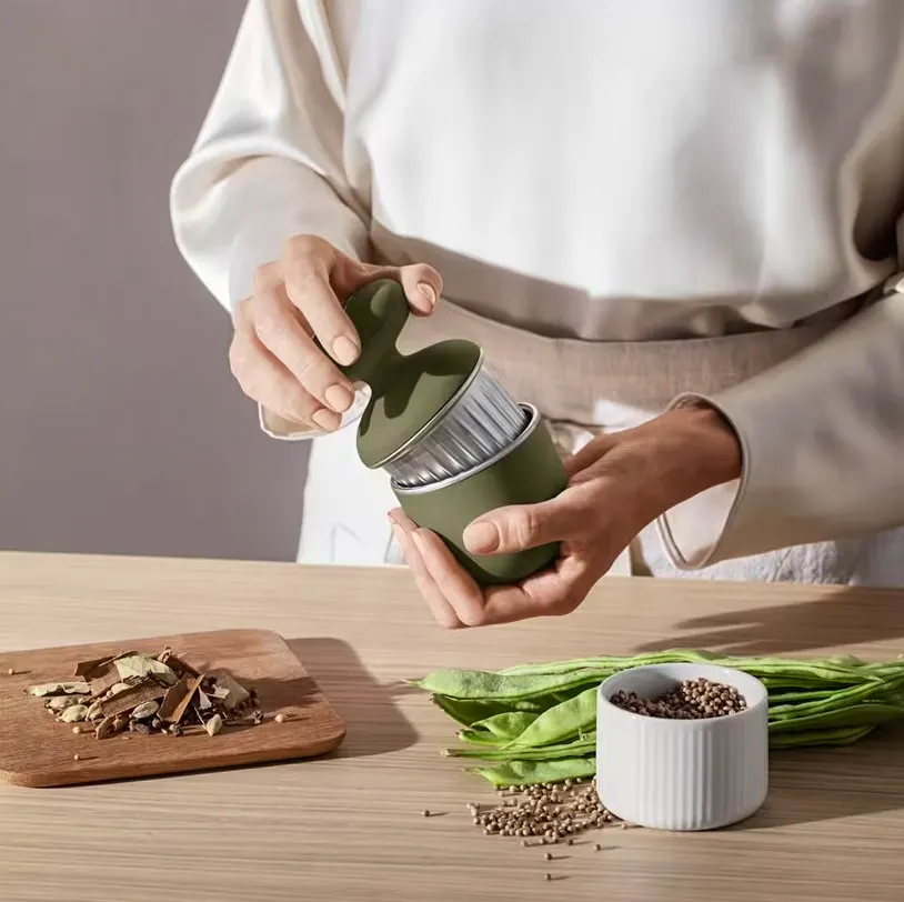 Green Tools Handheld Manual Herb & Spice Flavour Grinder