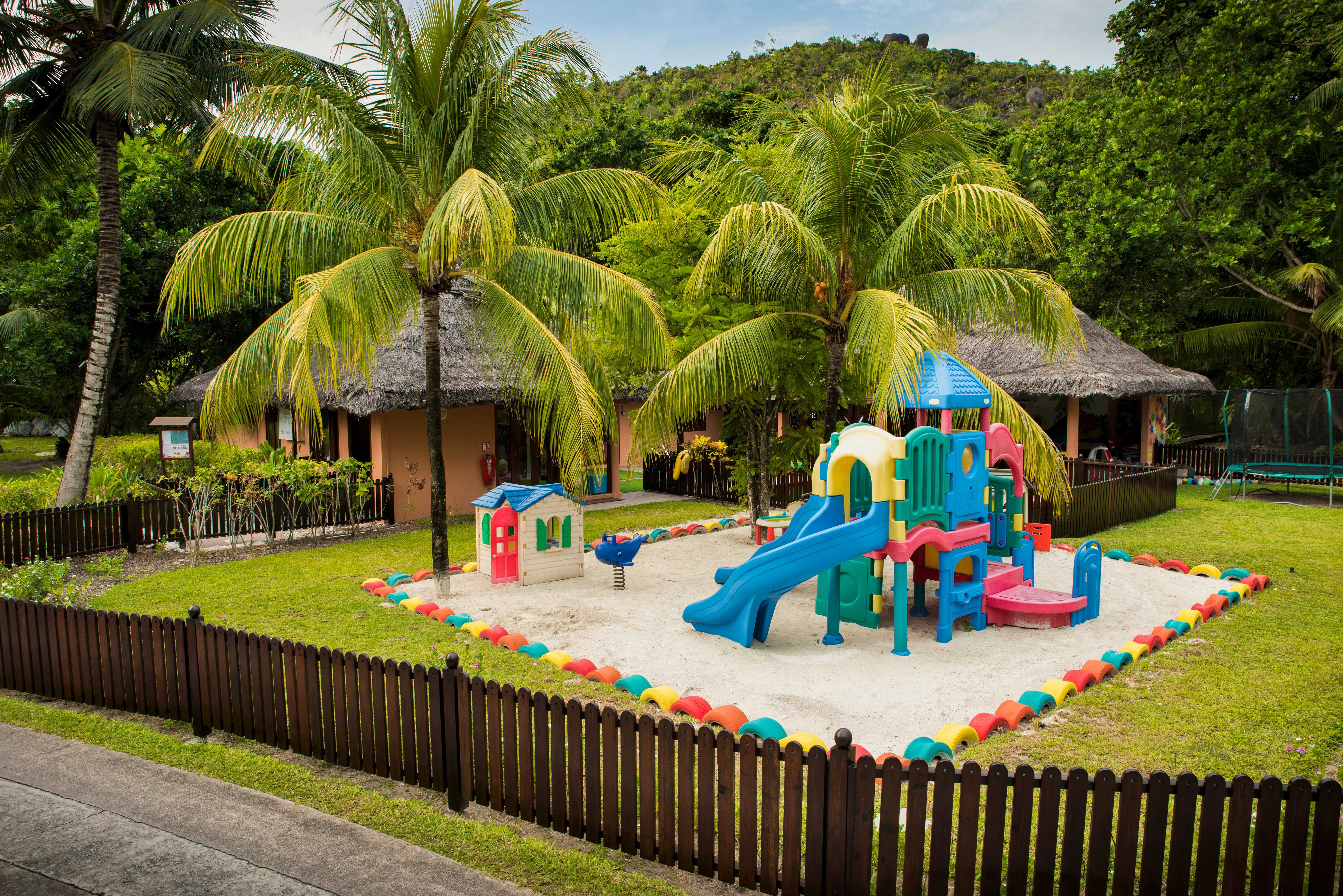 Seychelles - Constance-Lemuria-Kids Play