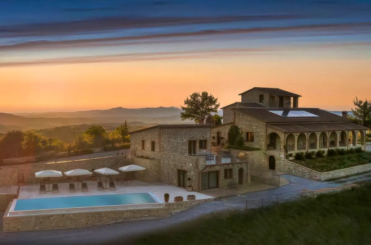 Luxury-Villa-Tuscany-Italy-Villa-Cinigiano-1