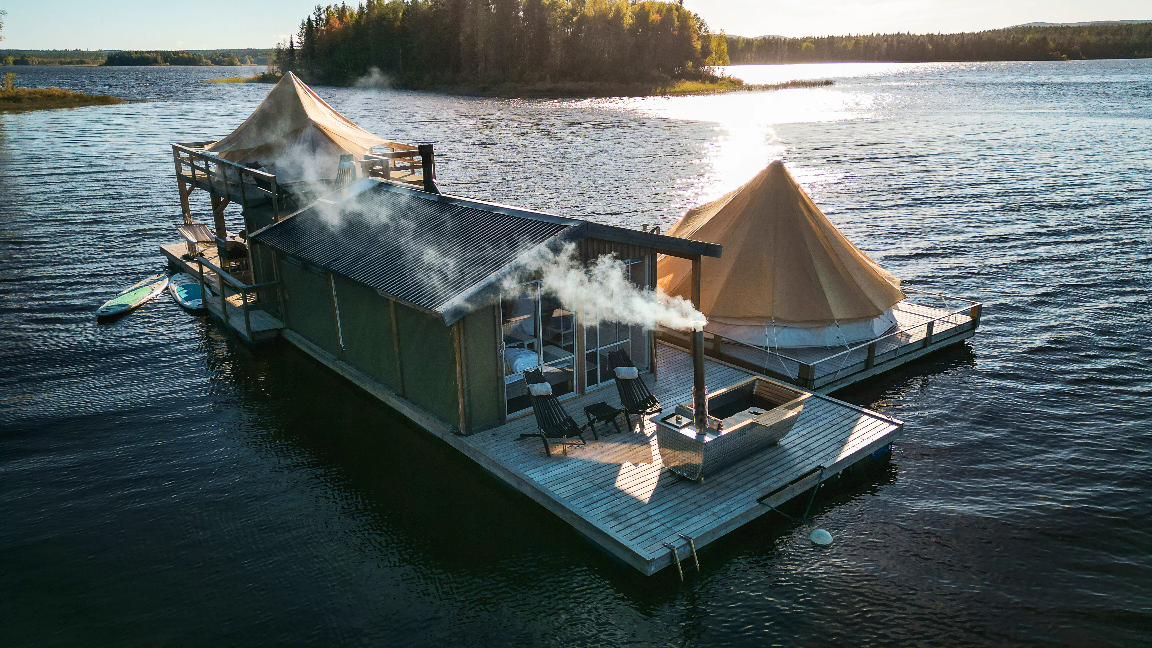 FLOATING SAFARI 