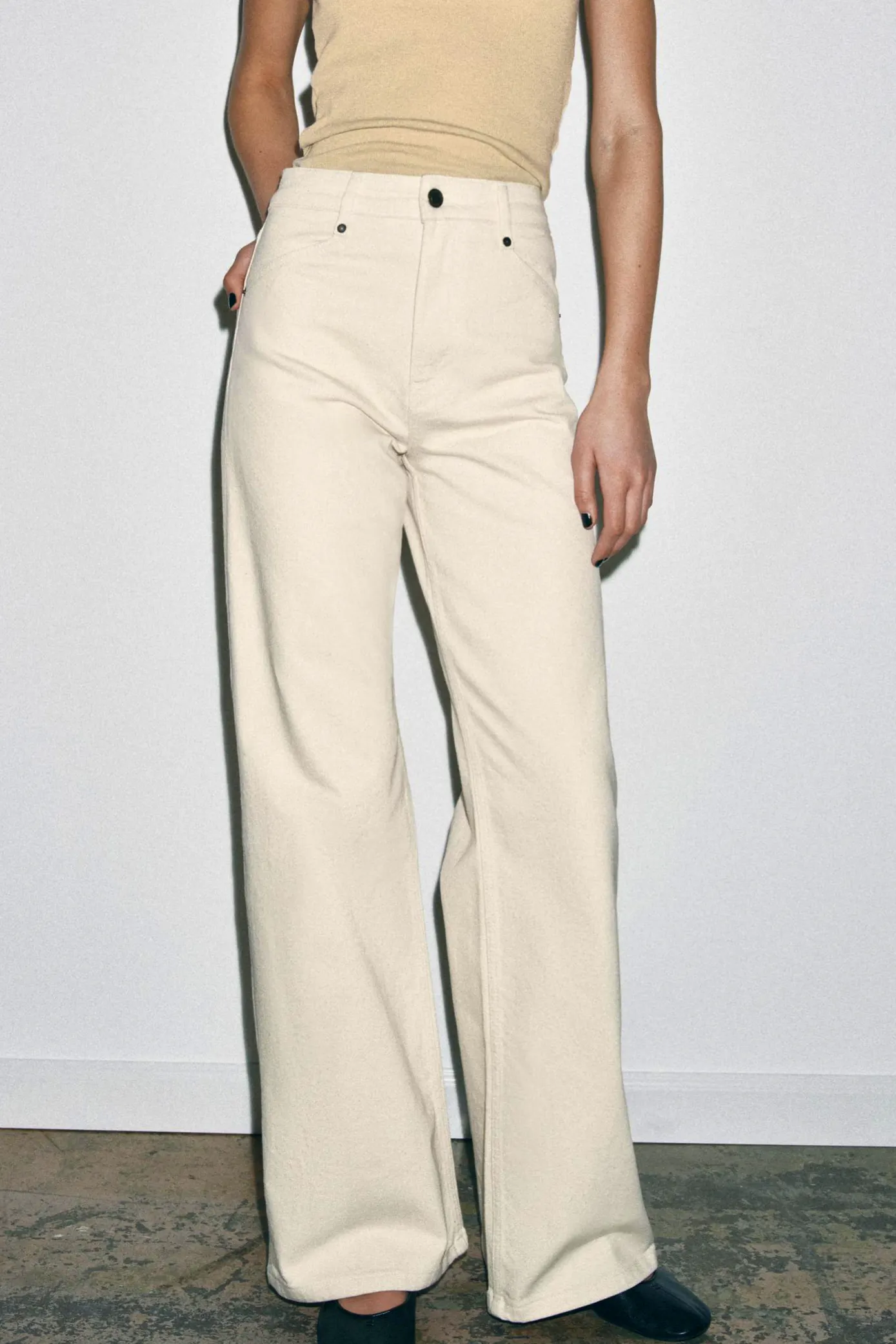 Zara Wide Leg Ecru Jeans, £30