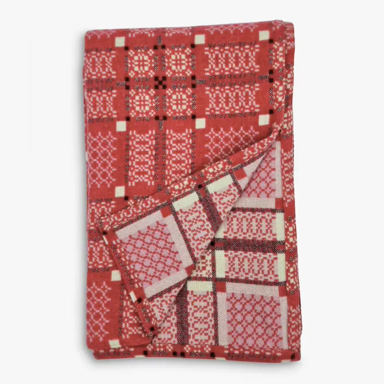 Melin Tregwynt Knot Garden Lambswool Throw, Mafon, £199