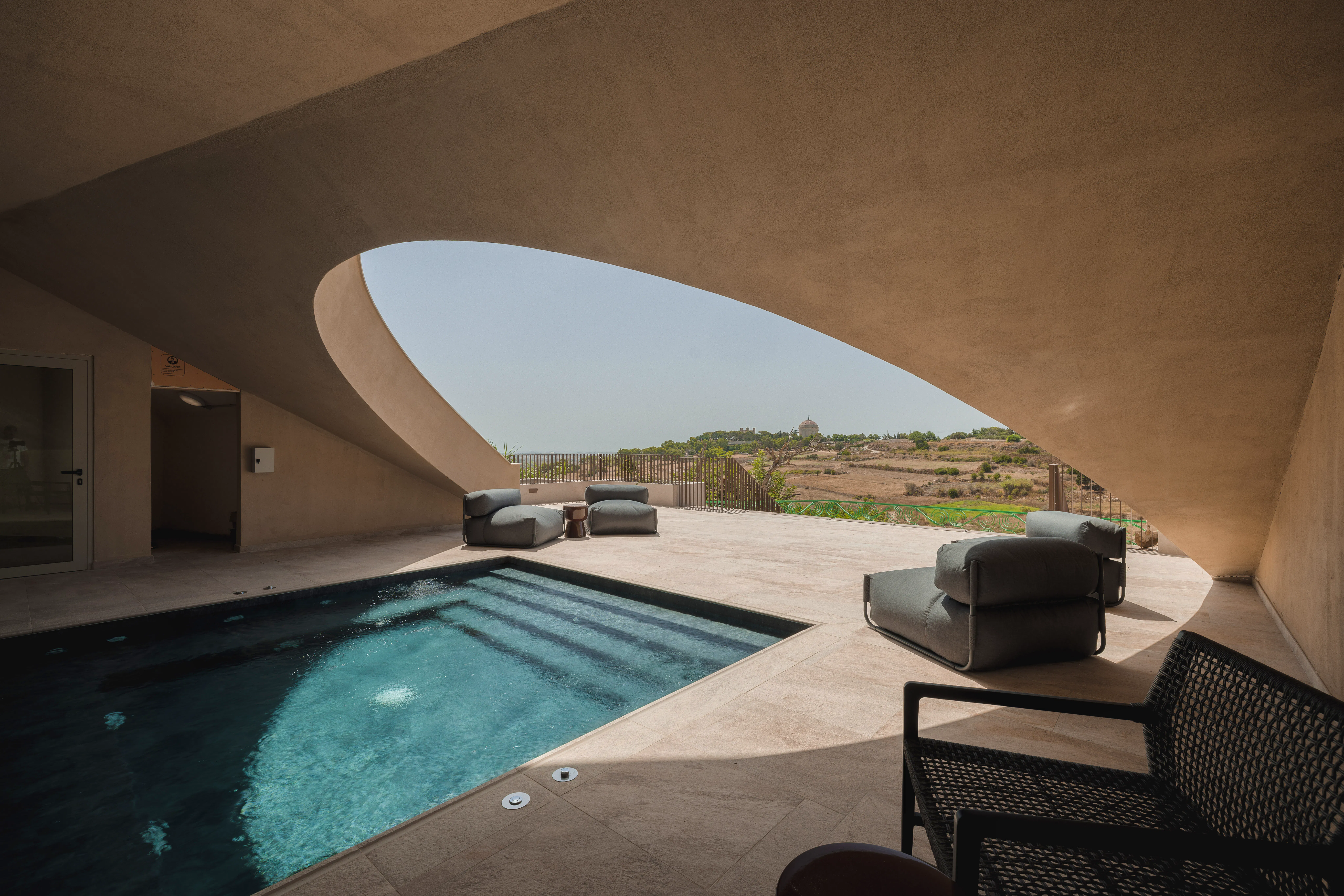 101 Honeymoons Radical Rest Verdala Wellness Hotel, Malta - Outdoor Jacuzzi (1)