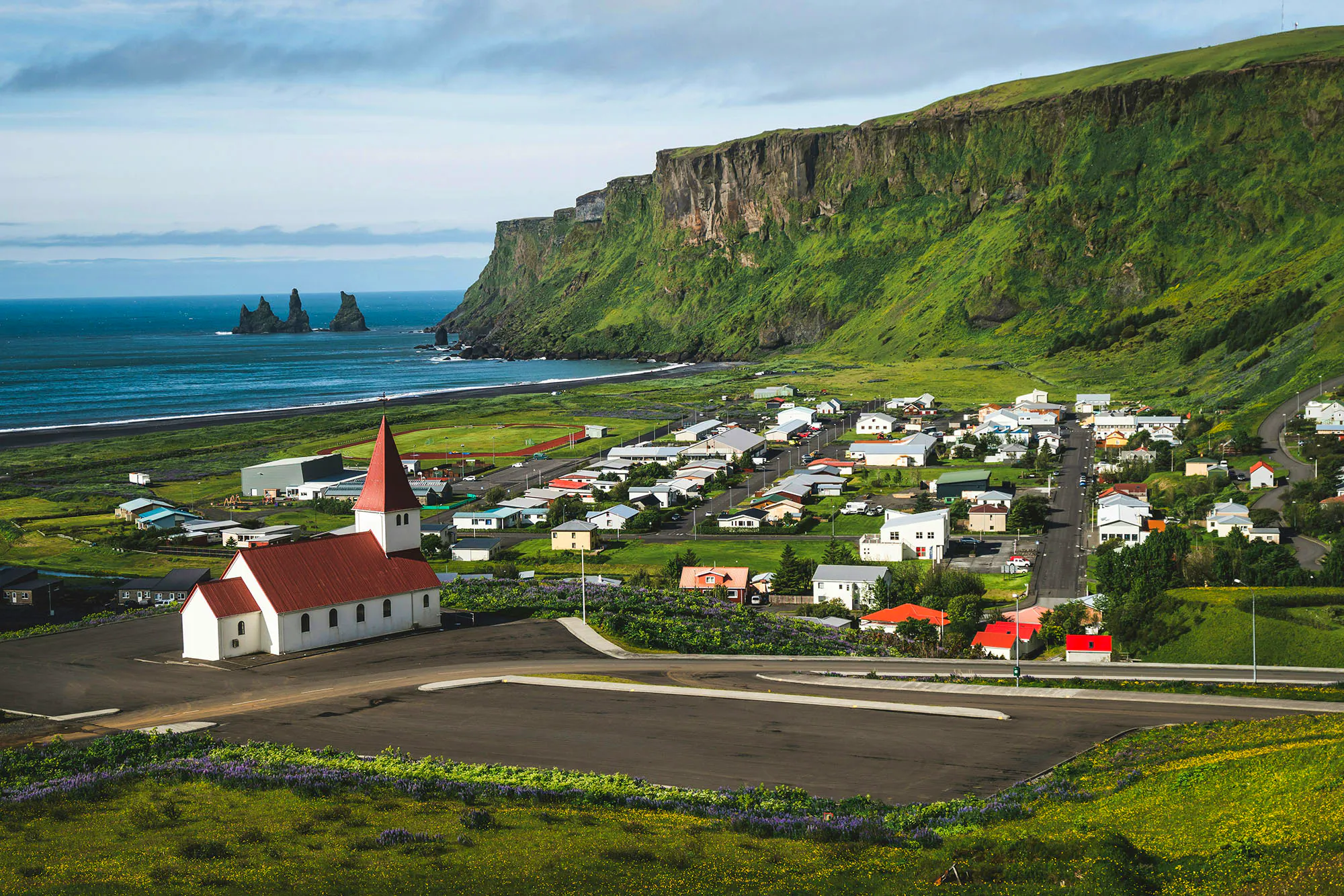 101 Honeymoons Radical Rest Iceland Getty-images-hPgR2LGkINo-unsplash Copy