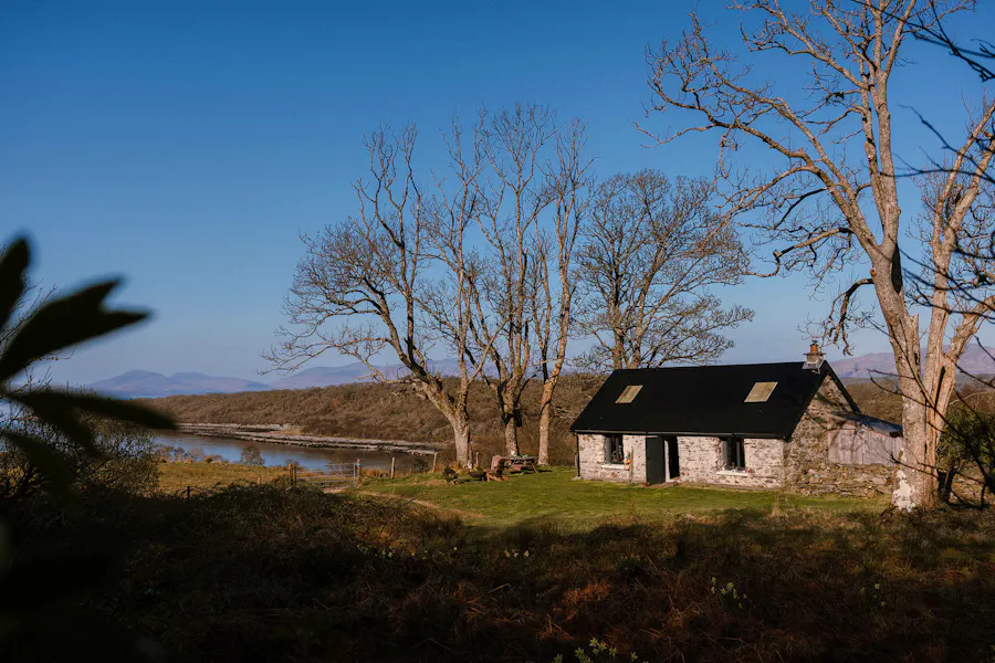 Unique Hideaways Comp Apr 2026 Na-mara-bothy