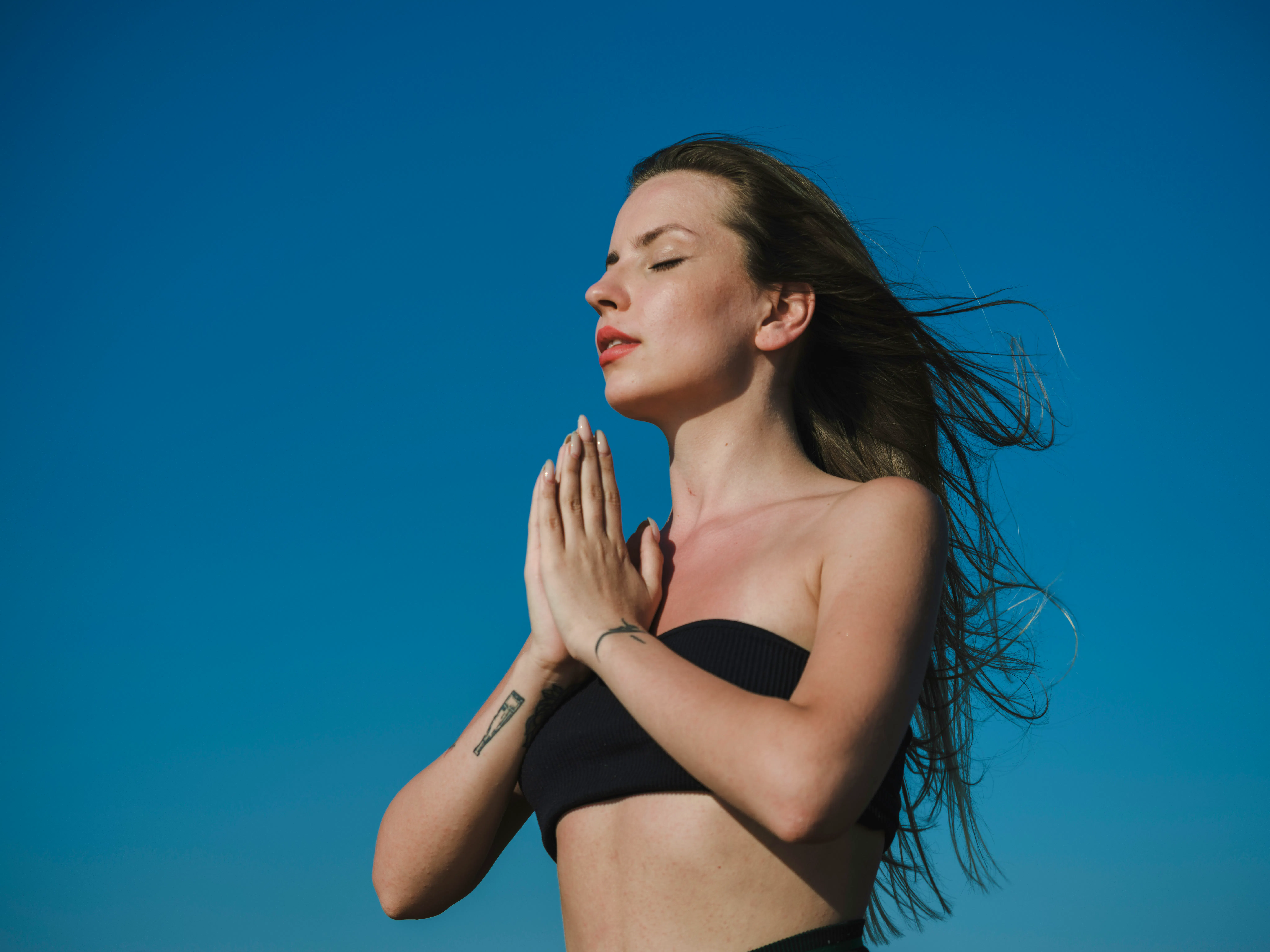 Face Time: A Step-By-Step Guide To Face Yoga’s Natural Lift