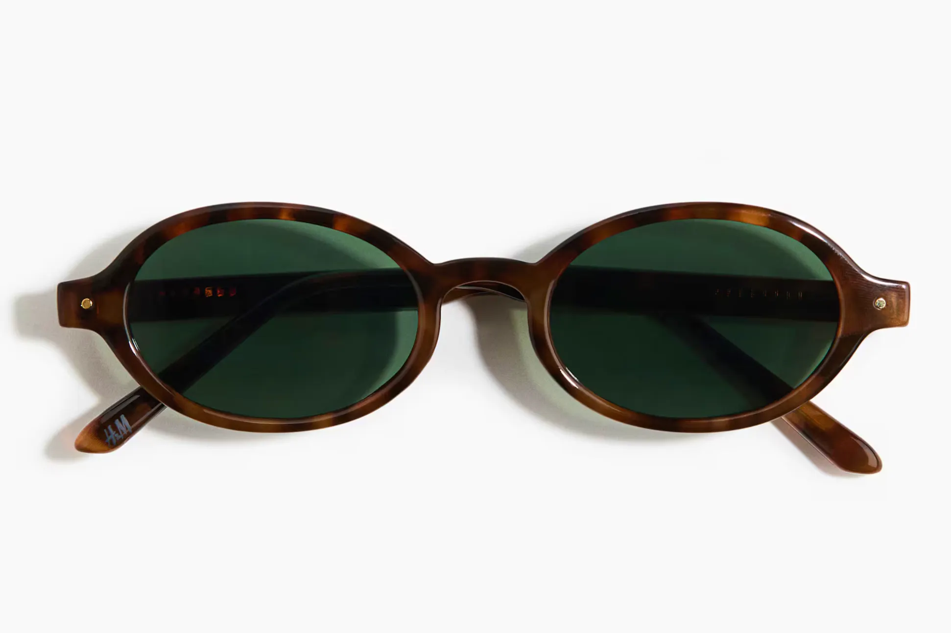 H&M Oval Sunglasses, £12.99