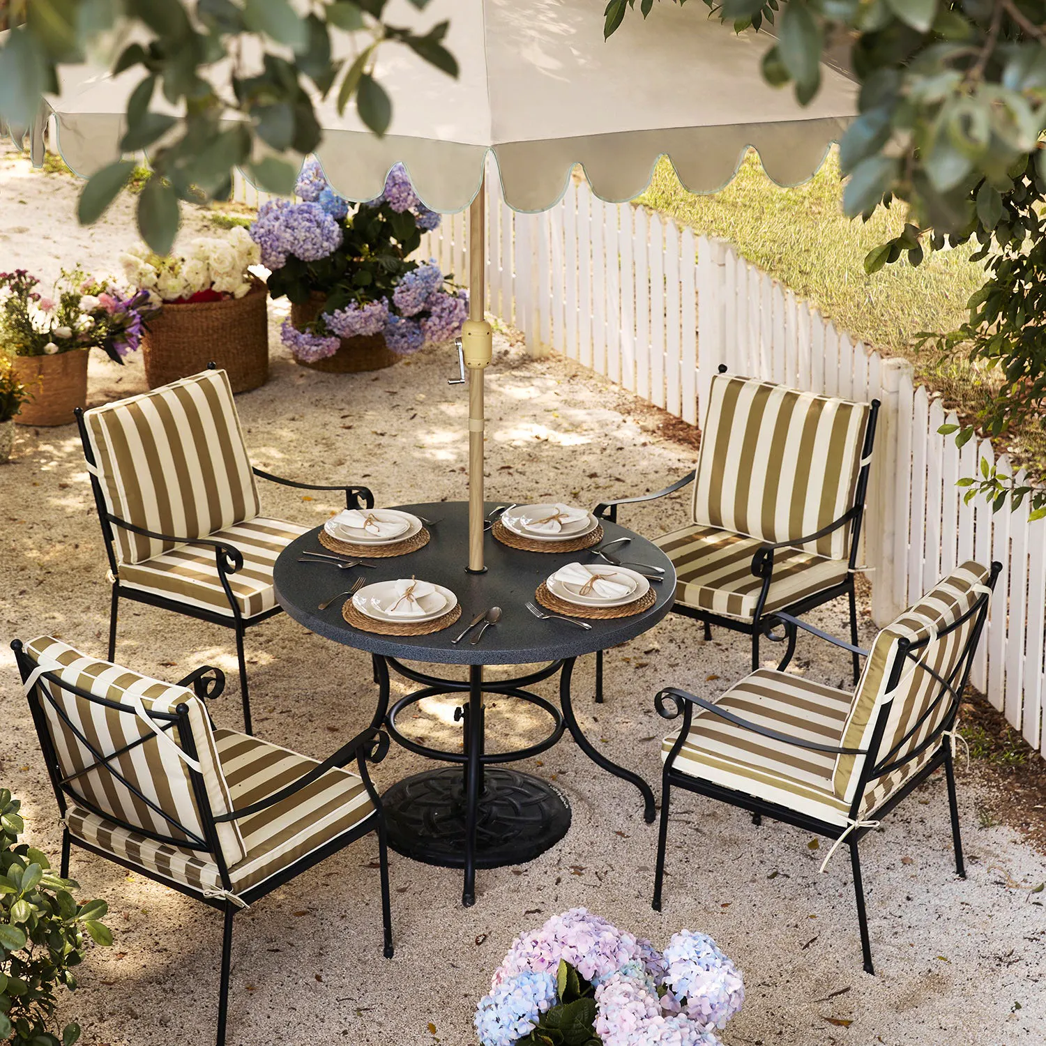 Haymes Indoor And Outdoor Metal 4-Seater Round Dining Set, Khaki Stripe