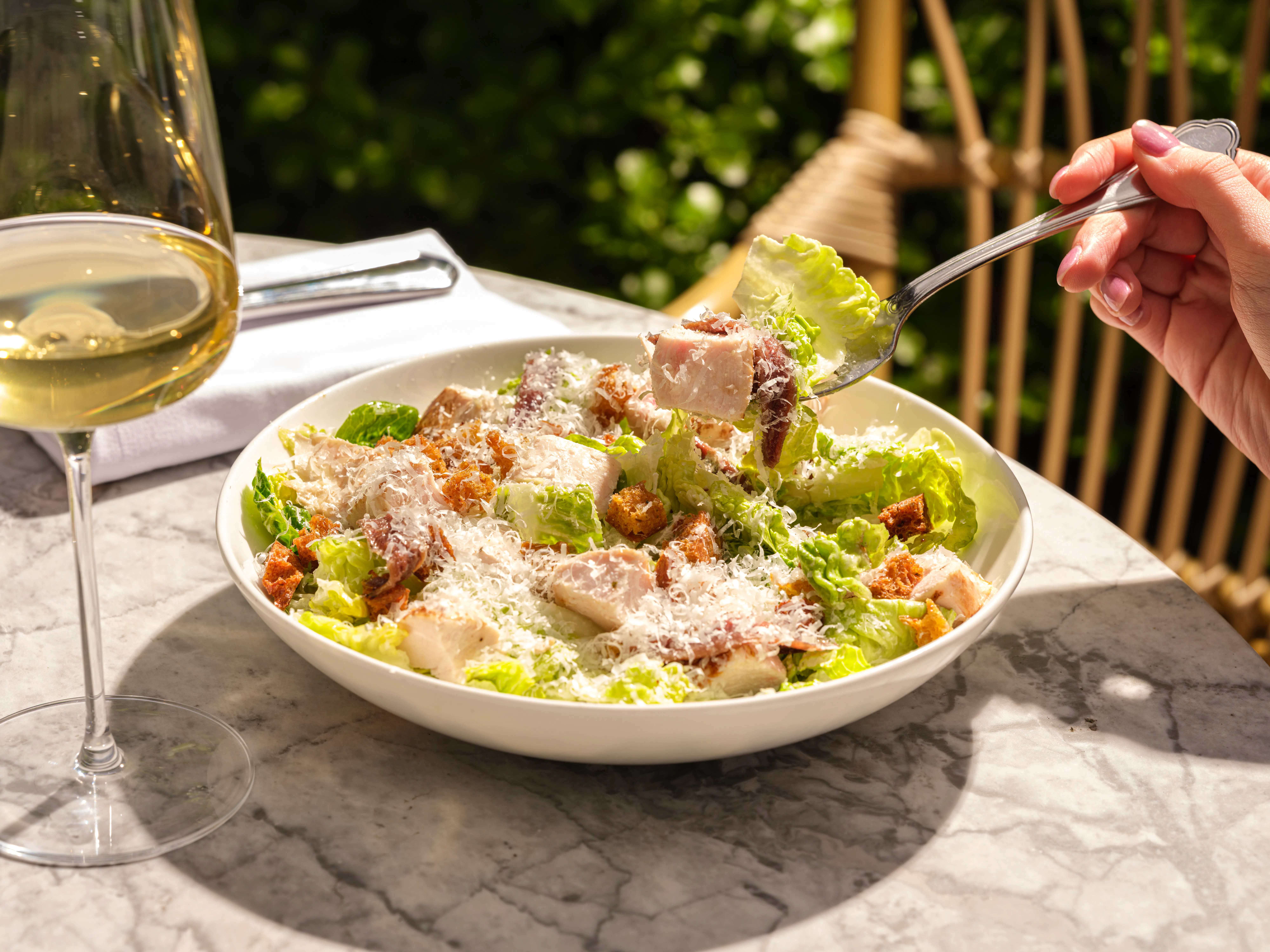 TO EAT Pippins Caesar Salad L High Res 1
