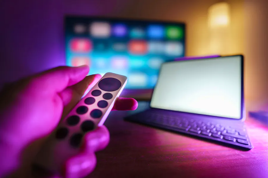 The Growing Appetite For Digital Leisure At Home Jakub-zerdzicki-JEHebs1WTJ4-unsplash Copy