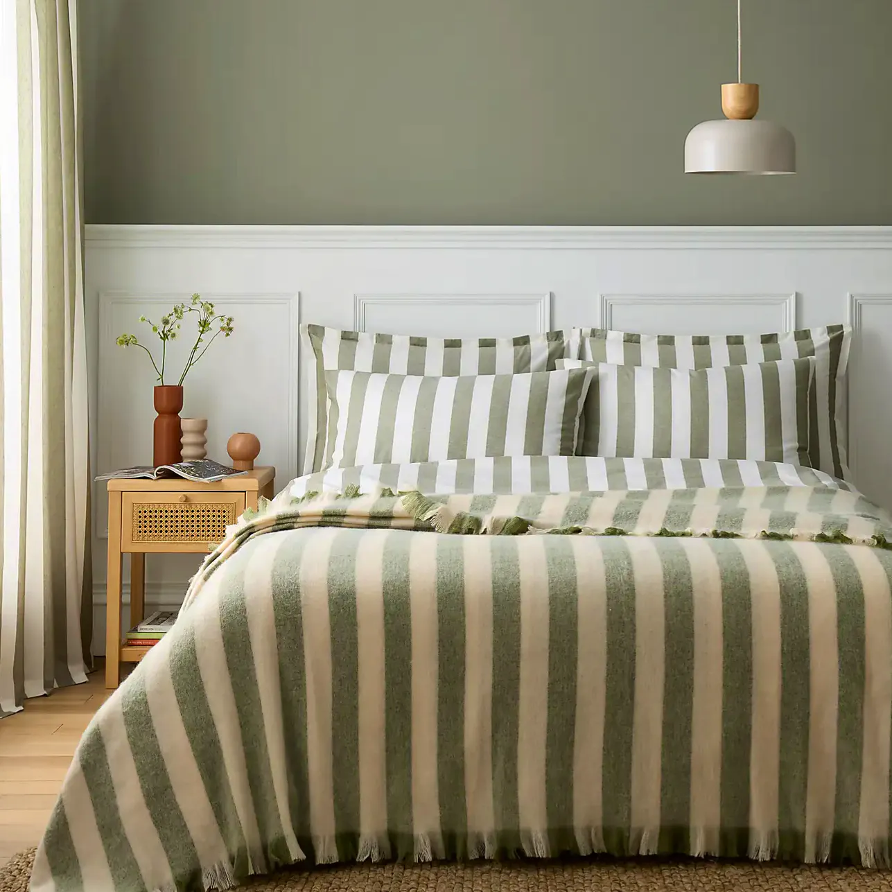 Beatrice Throw £35
