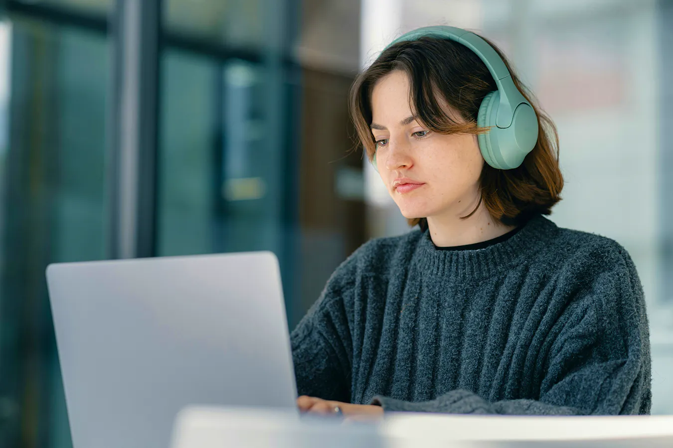 Making Internet Safe For Teenagers Julio-lopez-s48udXWfUug-unsplash Copy
