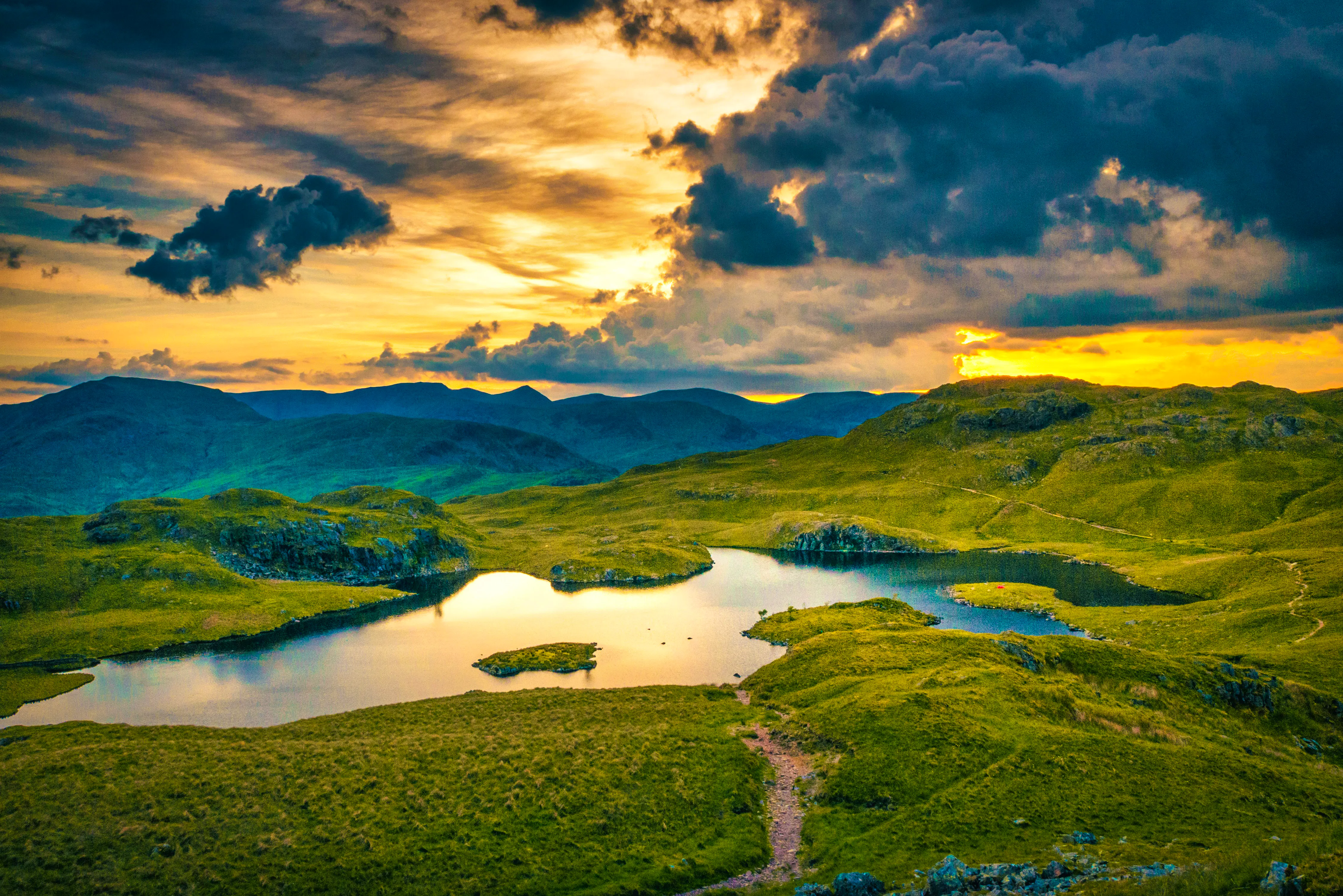 101 Solo Hols Lake District-jonny-gios-cwlMZzwHmCg-unsplash