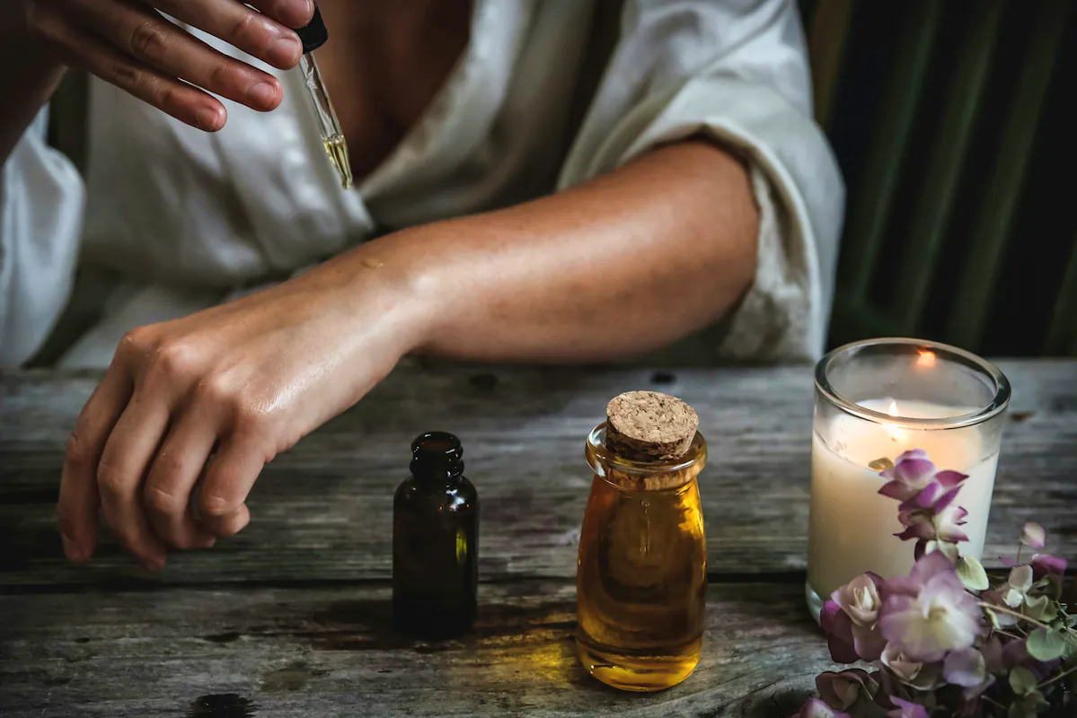 Body Oils Chelsea-shapouri-r40EYKVyutI-unsplash Copy