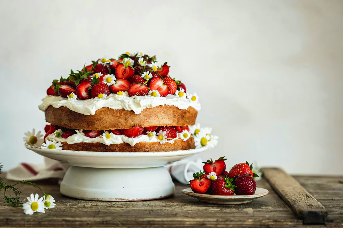 Summer Cakes Monika-grabkowska-oa4vHAkqjSg-unsplash Copy