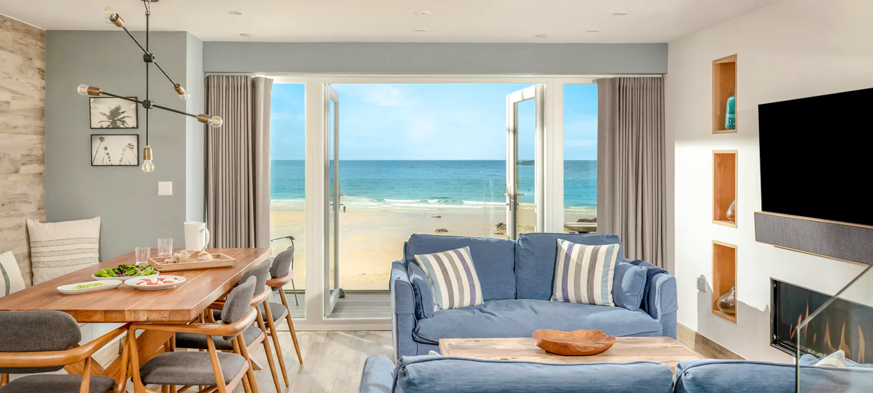 Blue-waters-porthmeor-the-guide