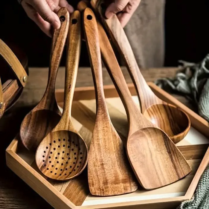 Woodlure Sustainable Kitchen Utensil Set for Cooking and Serving, £36.95
