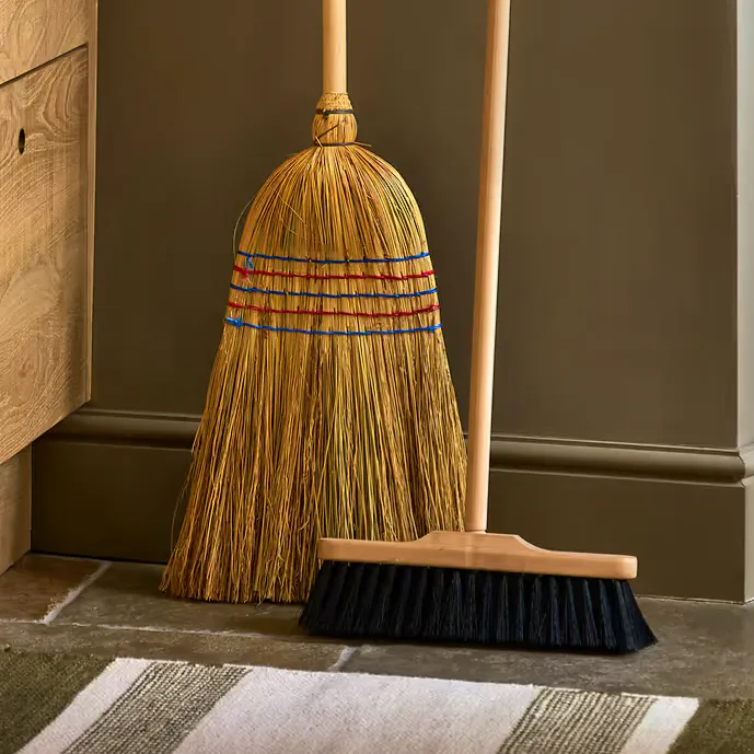 Garden Trading Classic Traditional Straw Broom, £21