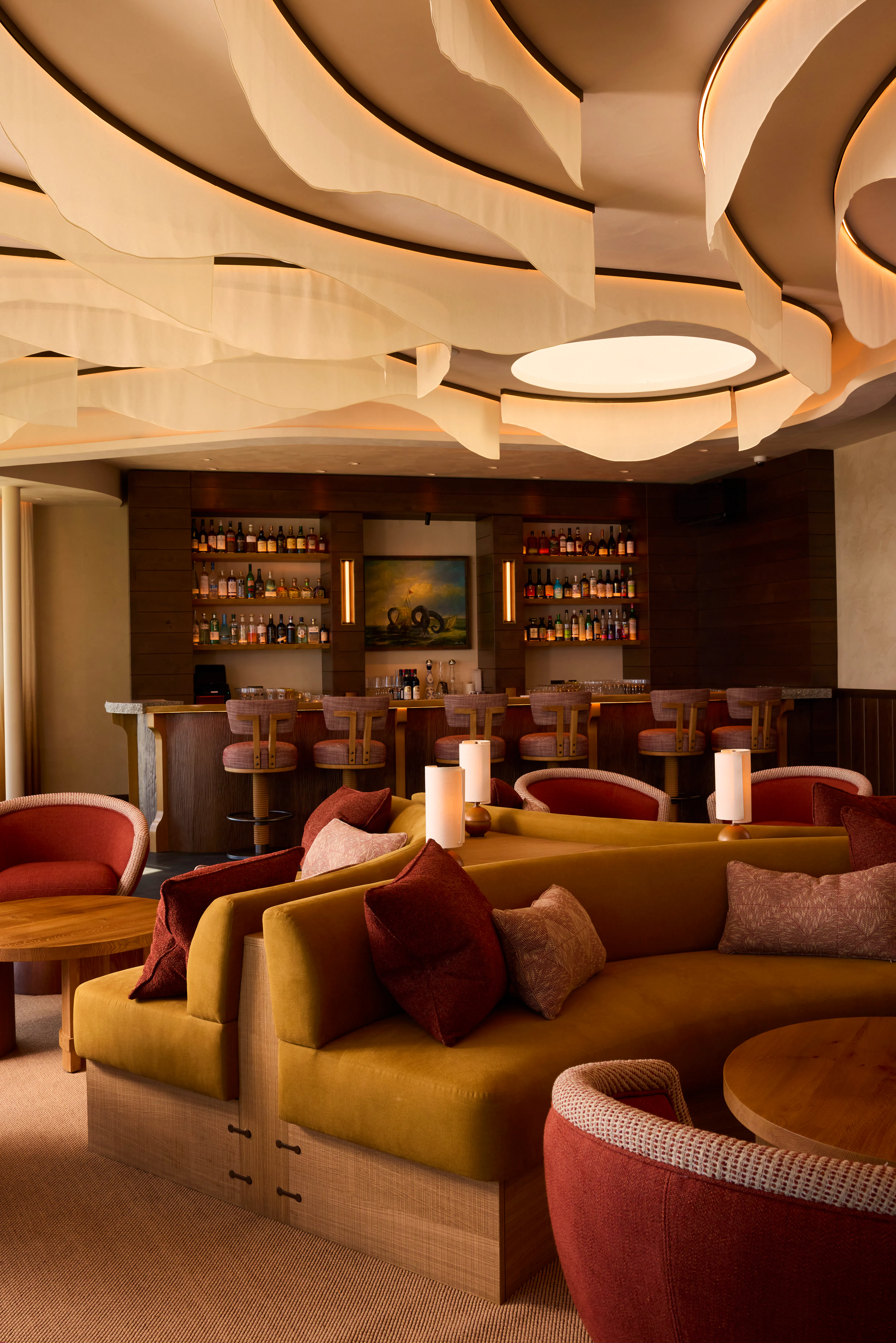 MOR - Bar Interior