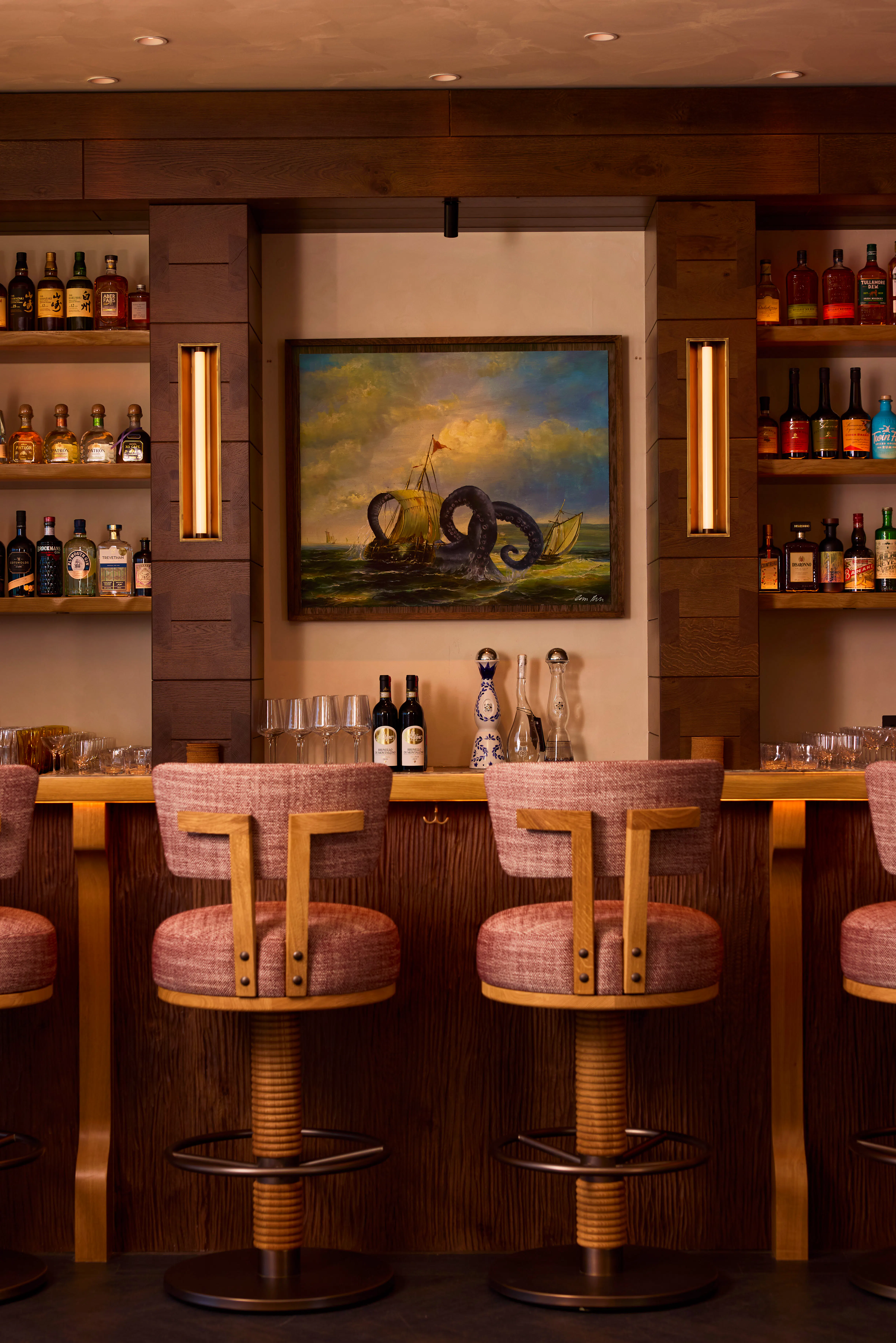 MOR - Bar Interior 2