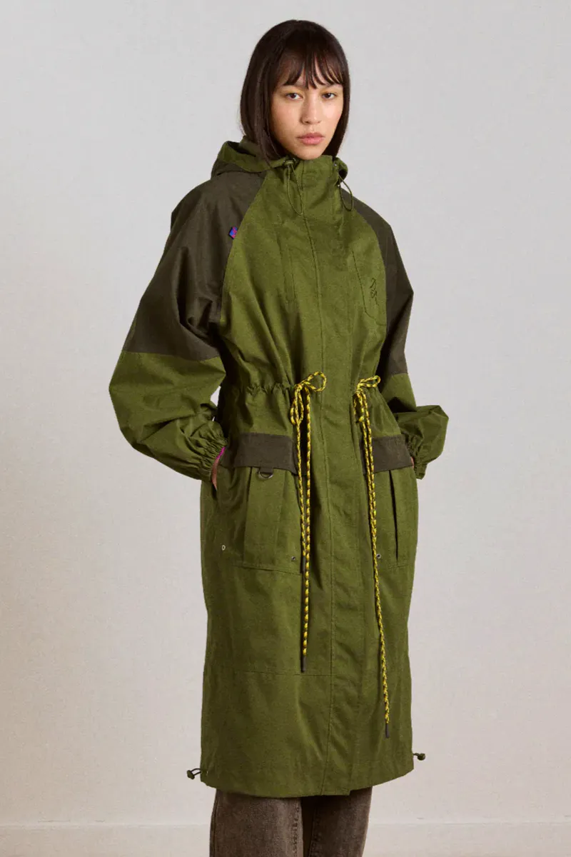 Damson Madder Logan Waterproof Raincoat – Forest, £155