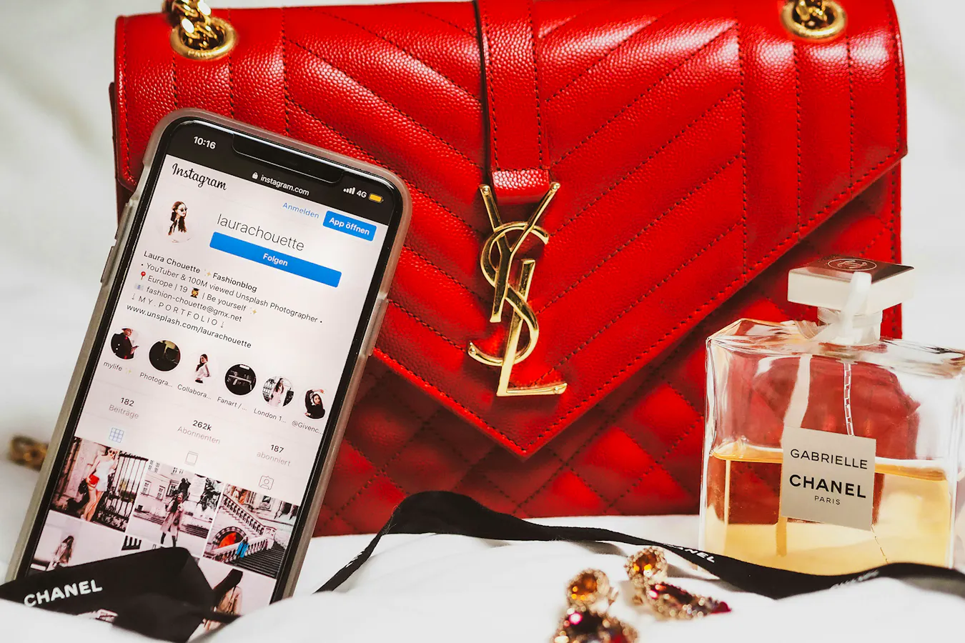 Insta Made Me Buy It Laura-chouette-JvXIZ21pN0c-unsplash Copy