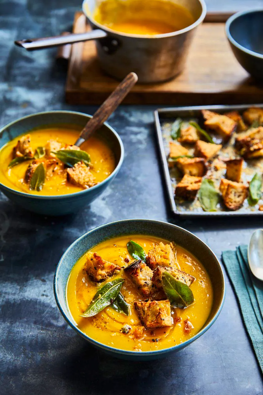 Easy Pumpkin Soup & Crunchy Croutons