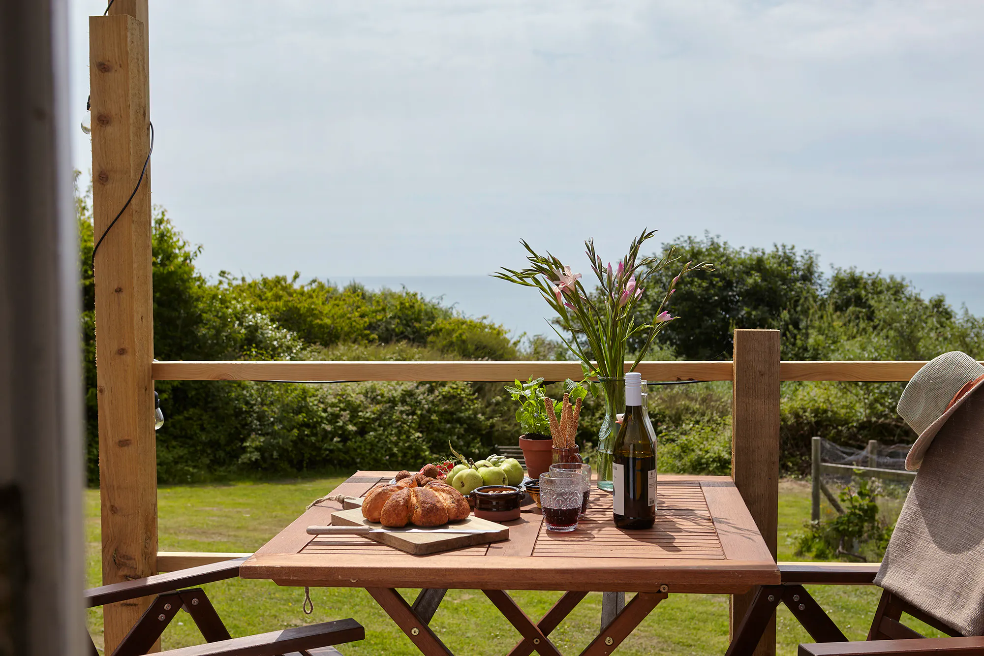 Unique Hideaways Cosy Autumn Breaks  14-Lazydays Hideaway Copy