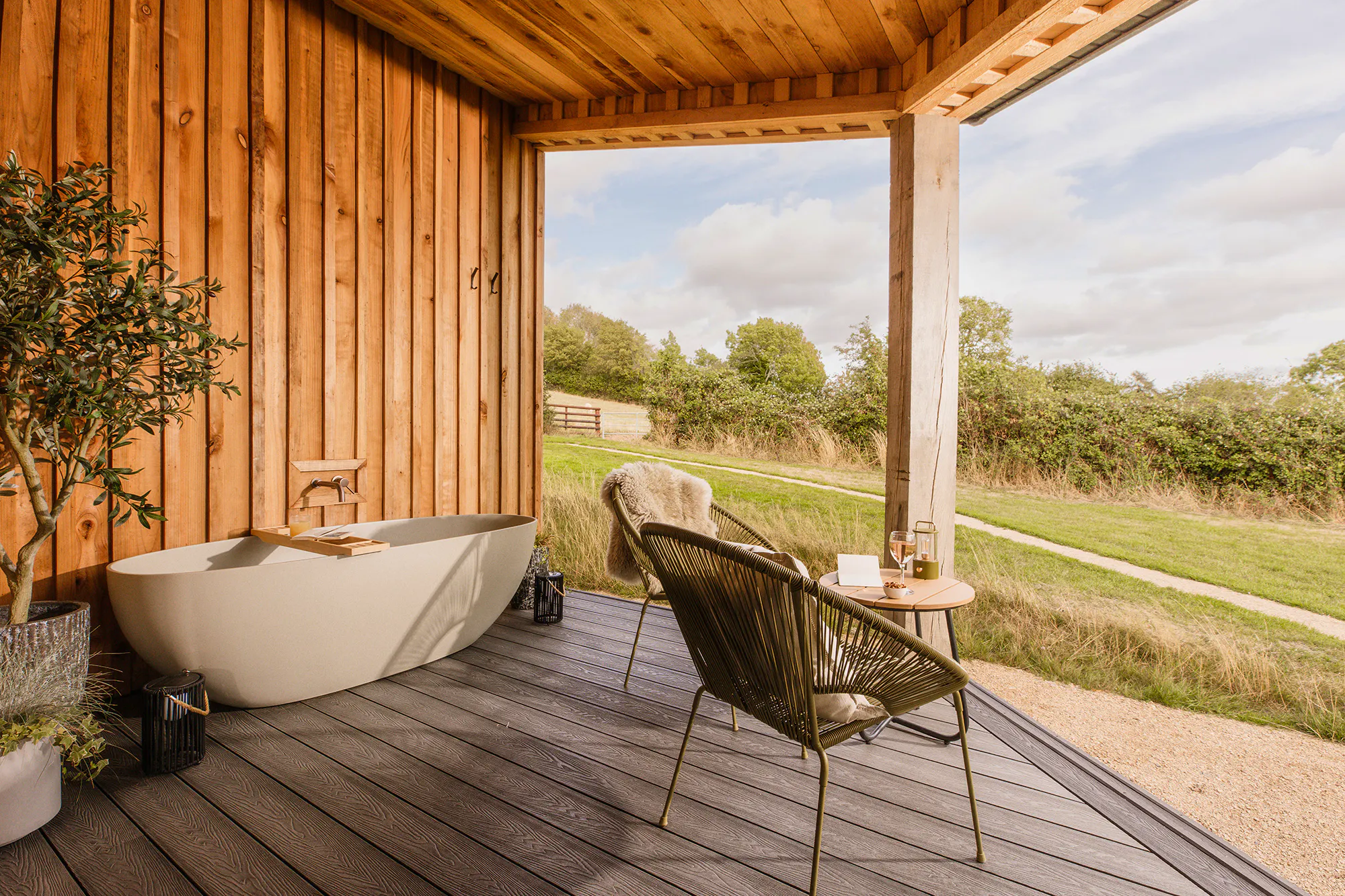 Unique Hideaways Cosy Autumn Breaks  Bath 02-Ruska Copy