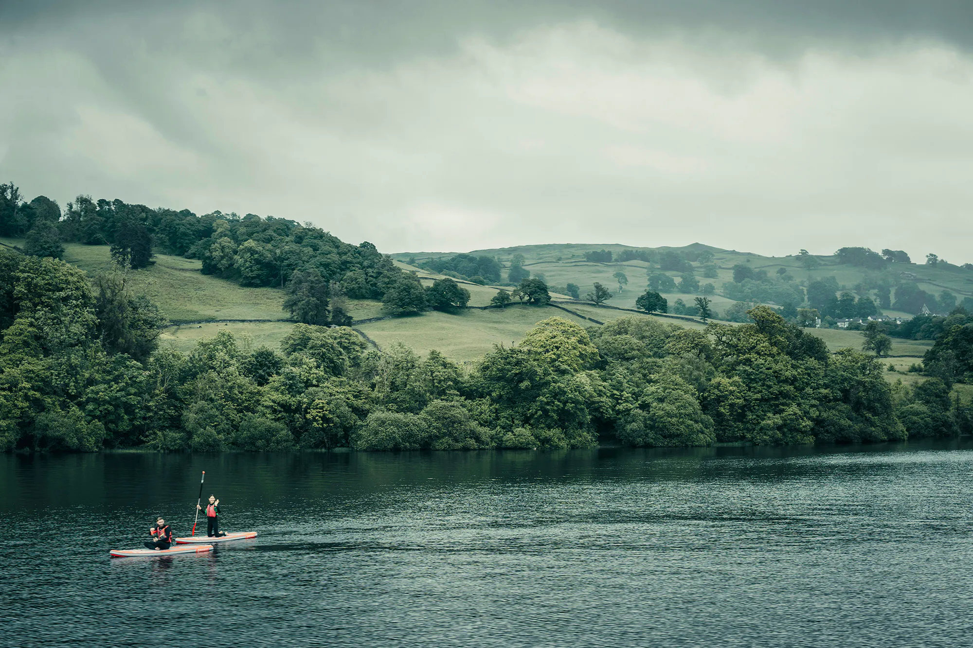 Best Playce To Kayak In Uk Kayakers On Coniston Water, Lake District Chris Johnson Y M8SGGzs8w Unsplash